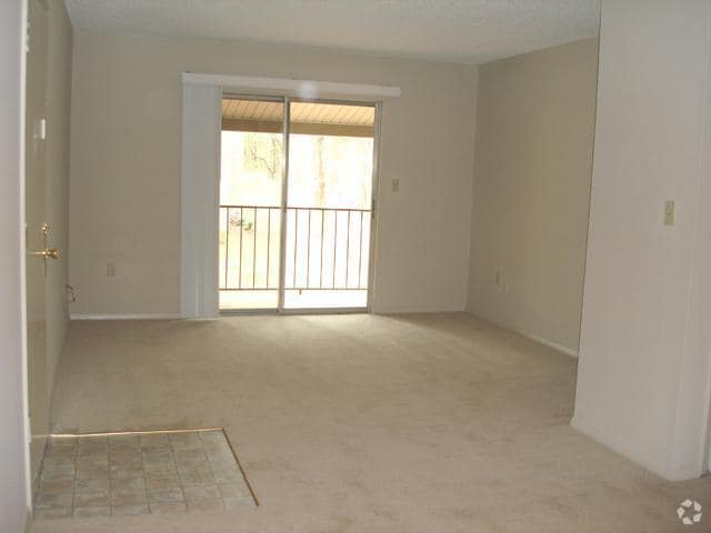 The Woodlands Apartments, Florence, AL 35630 - photo 2