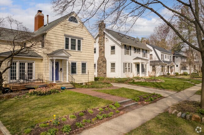 Homes neatly line the streets of Ann Arbor.