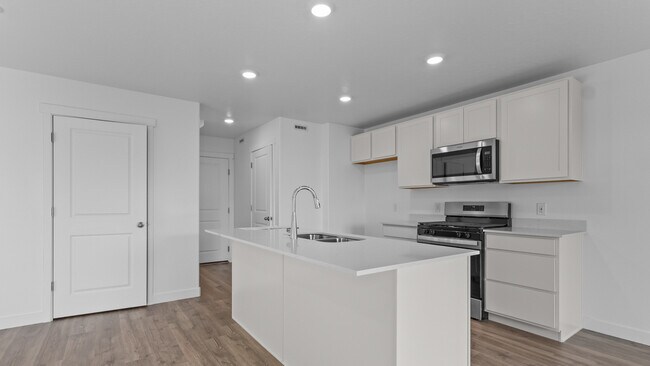 4484 N McKechnie Way unit 1097, Lehi, UT 84048 - photo 5