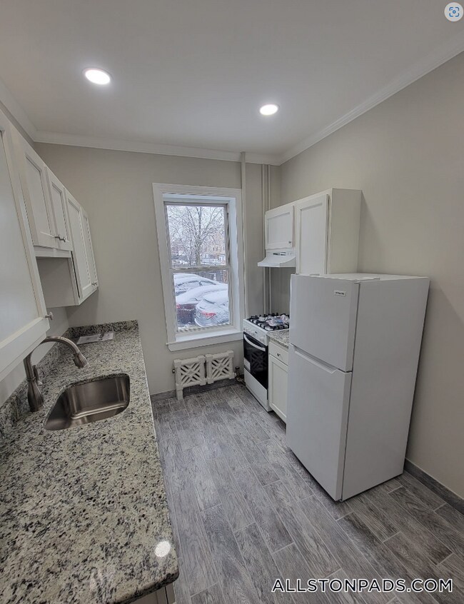 33 Highgate St unit 3, Allston, MA 02134 - photo 7