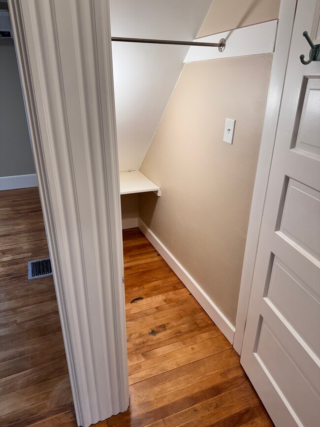 12 Crosby St unit 12 Crosby St 2, Augusta, ME 04330 - photo 7