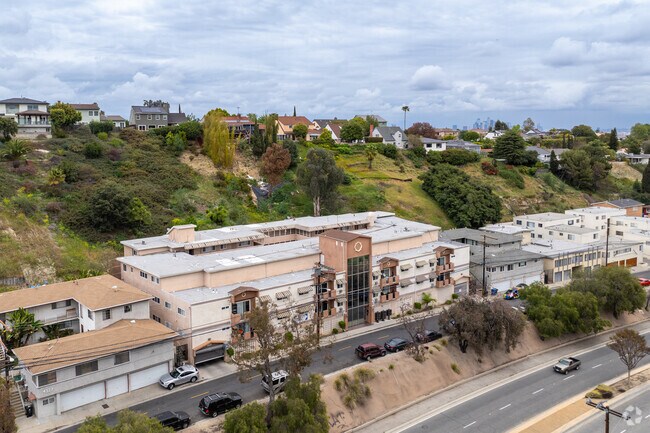 About 4315 Don Tomaso Dr, Los Angeles, CA 90008 - photo 6