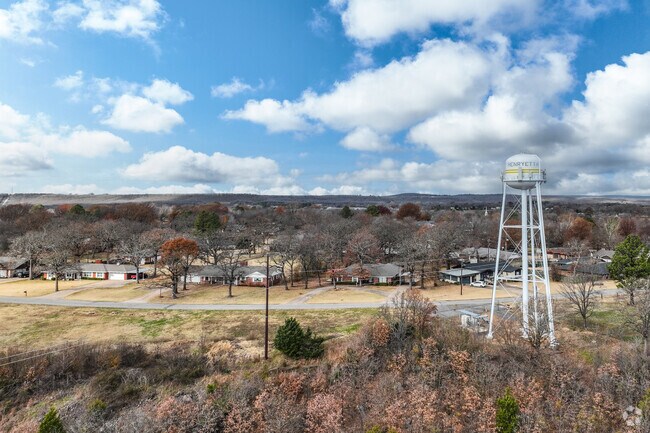 Henryetta is a highway town situated South of Tulsa on Highway 75.