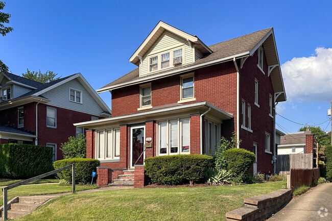 Classic beauty, and timeless charm in Souers.