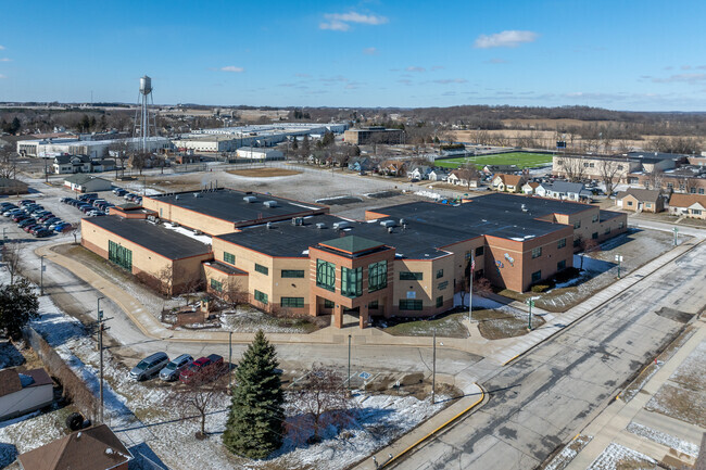 Residents in Kewaskum, Wi can send their children to Kewaskum Elementary School.