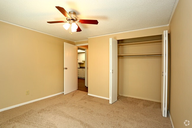 Ridgewood Apartments, Tallahassee, FL 32301 - photo 3