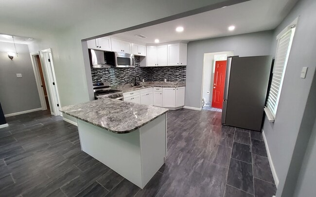 4375 Deborah Ave, Memphis, TN 38108 - photo 3