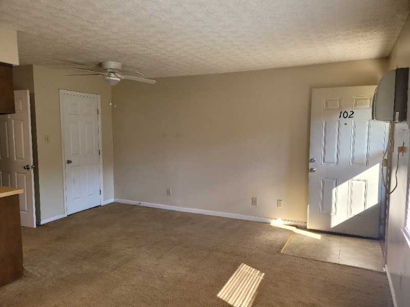 1310 Louisville Rd unit 102, Frankfort, KY 40601 - photo 1