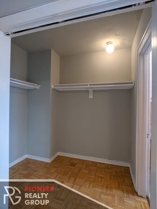 737 W Belmont Ave unit 739-308, Chicago, IL 60657 - photo 5