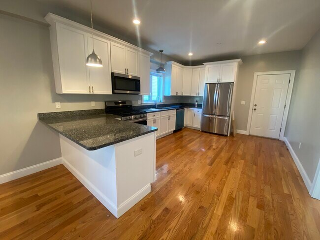 17 Maywood St unit 2, Roxbury, MA 02119 - photo 6