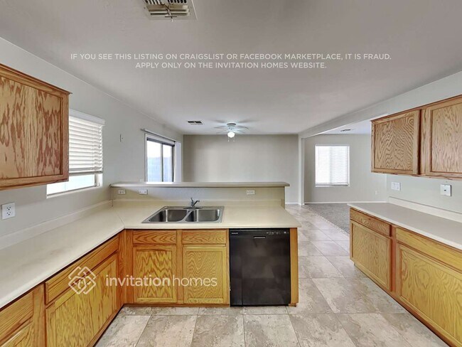 2420 E Meadow Mist Ln, San Tan Valley, AZ 85140 - photo 7