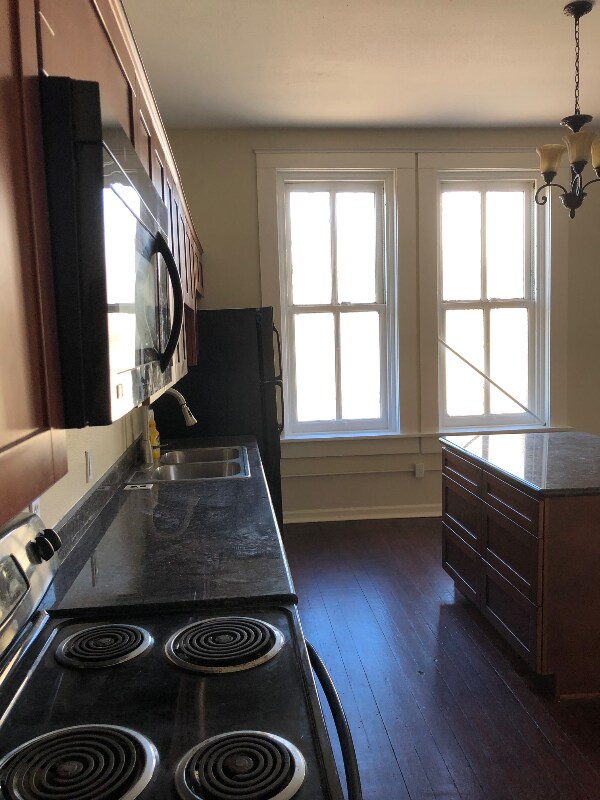 524 23rd St unit F, Galveston, TX 77550 - photo 2