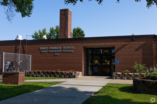 Main entrance to Isanti Primary School in Isanti Northern Suburbs, Isanti MN