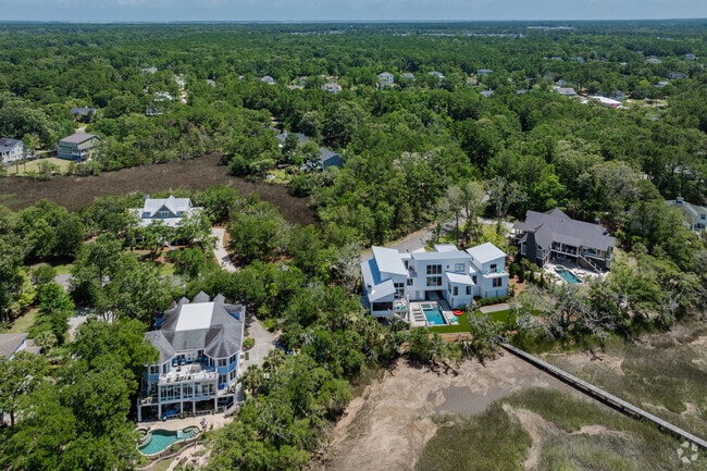 Discover coastal living with spacious homes at Darrell Creek in Mount Pleasant.