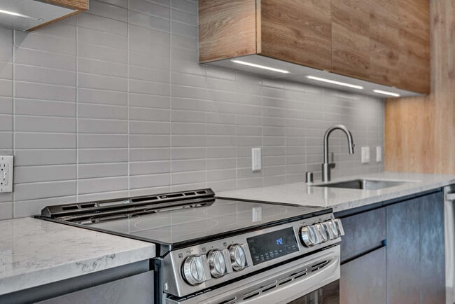 Citrus Commons, Sherman Oaks, CA 91423 - photo 5