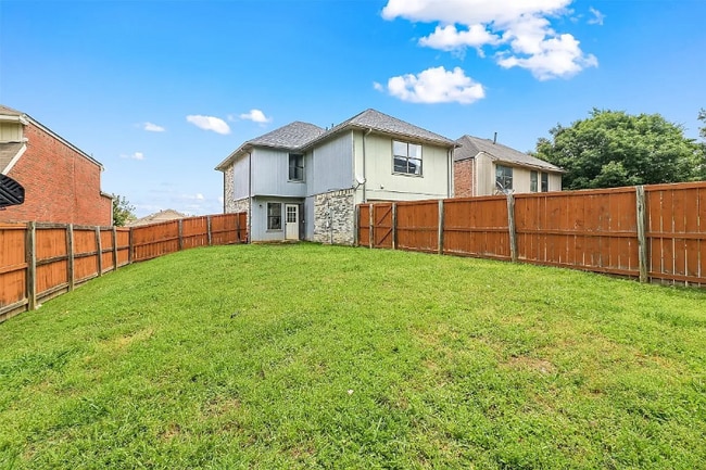 12714 Hilltop Dr, Balch Springs, TX 75180 - photo 6