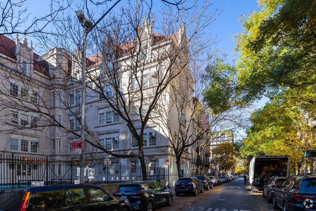 Mott Hall II School is located in a gorgeous building.