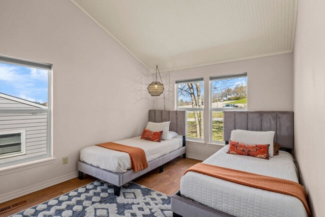 145 E Baxter Ln unit ID1241294P, Fayetteville, AR 72701 - photo 5