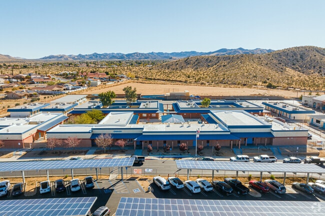 Onaga Elementary School scores a B- on Niche.