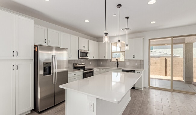 11631 W Green Dr, Youngtown, AZ 85363 - photo 3