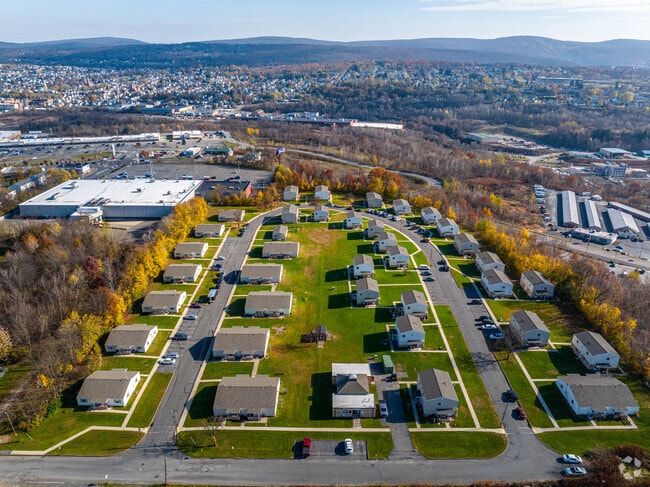 You can find planned communities in Hyde Park.