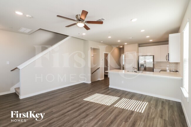 18436 Idyllic Aly, Shenandoah, TX 77385 - photo 4