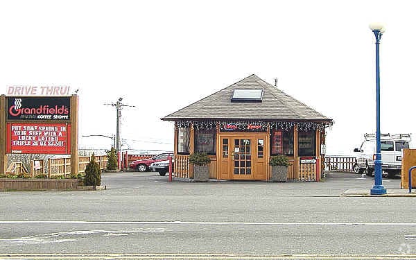 One Saint Helens Apartments, Tacoma, WA 98402 - photo 6