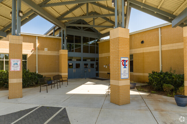 Riverside Elementary School welcomes  Mableton learners grades PK-5.