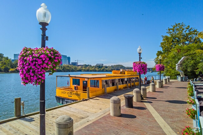 Enjoy a scenic Potomac River boat tour in Georgetown.