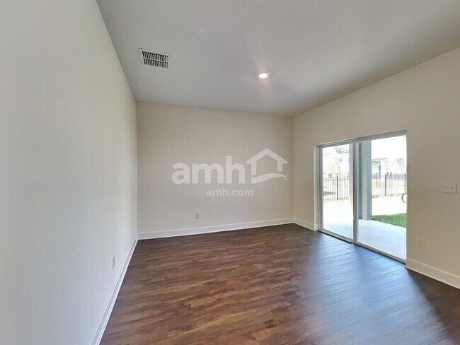 33817 Widman Way, Wesley Chapel, FL 33543 - photo 6