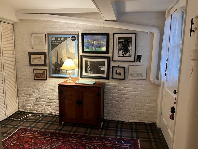 1340 31st St NW unit Georgetown Garden Ap, Washington, DC 20007 - photo 5