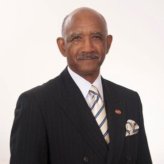 Oscar Walker