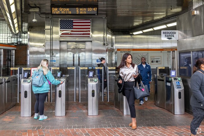 Head over to the nearby Jackson Square station just on the outskirts of Washington Park.
