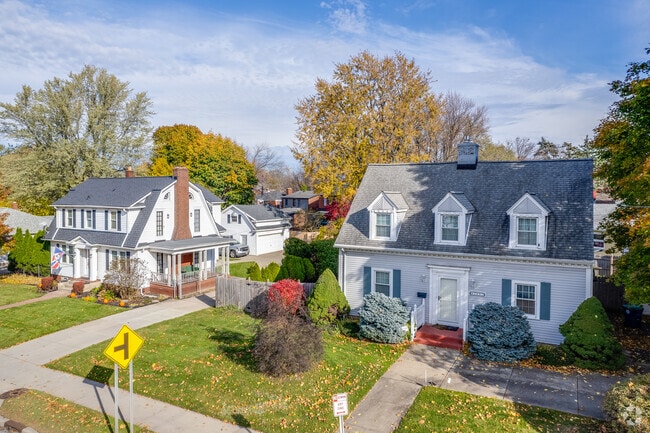 Homebuyers in Eggertsville can find a variety of housing styles like charming Colonials.