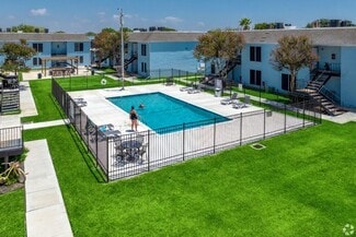 1404 Moore Ave, Portland, TX 78374