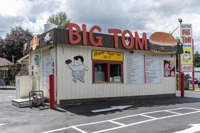 Families in North Olympia love dinning at Big Tom restaurant.