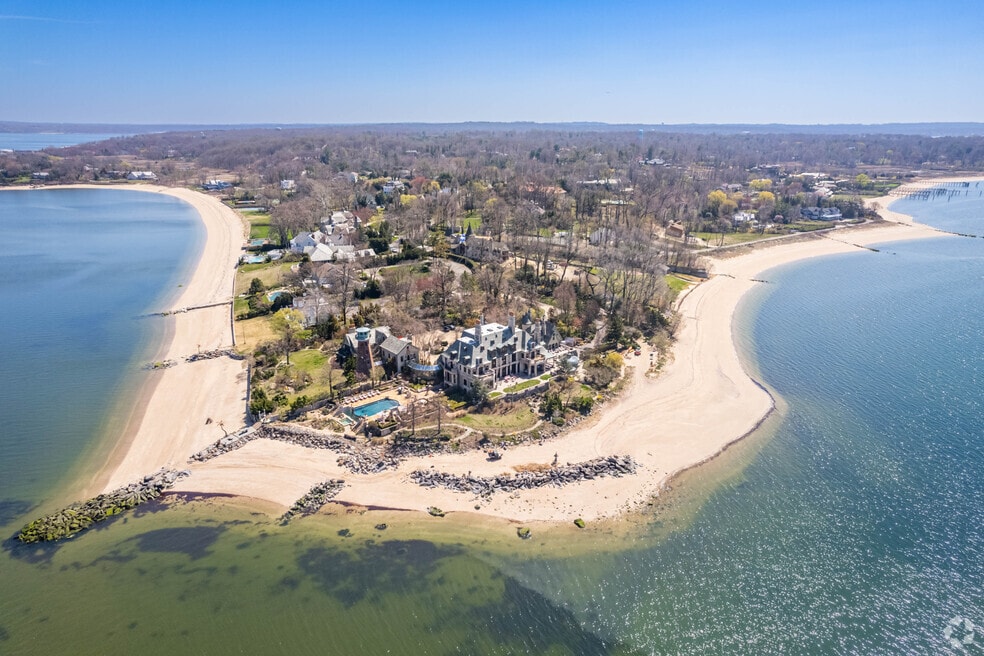 Neighborhood_Sands Point_071823.mp4
