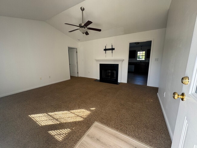 318 Murphy Dr, Jacksonville, NC 28540 - photo 2