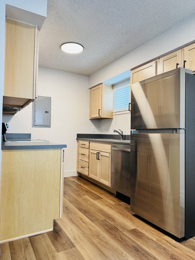 647 W 91st Ave, Thornton, CO 80260