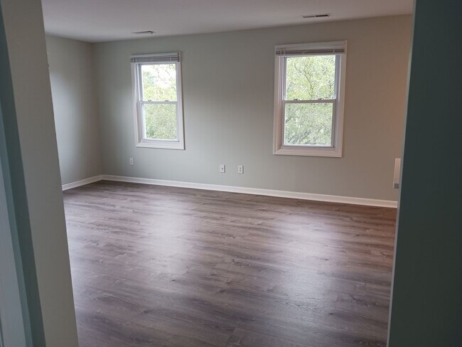 264-264 George Waterman Rd unit 262 -264 George Wate, Johnston, RI 02919 - photo 4