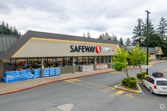 Safeway strives to offer the highest quality foods for the residents of Auke Bay.