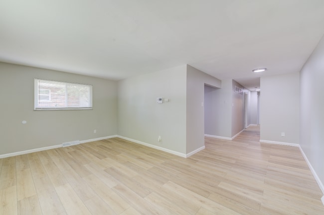 4063 Esseldale Dr, Saint Ann, MO 63074 - photo 5