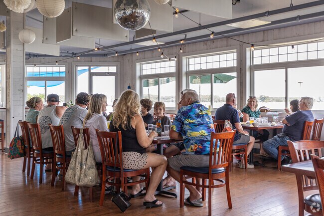Boat in to the Ruddy Duck Seafood and Ale house in St. George Island enjoy a great time.