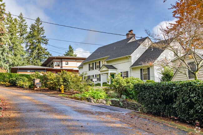 Home styles vary in Birdshill, like these Colonial Revival and Contemporary Modern homes.