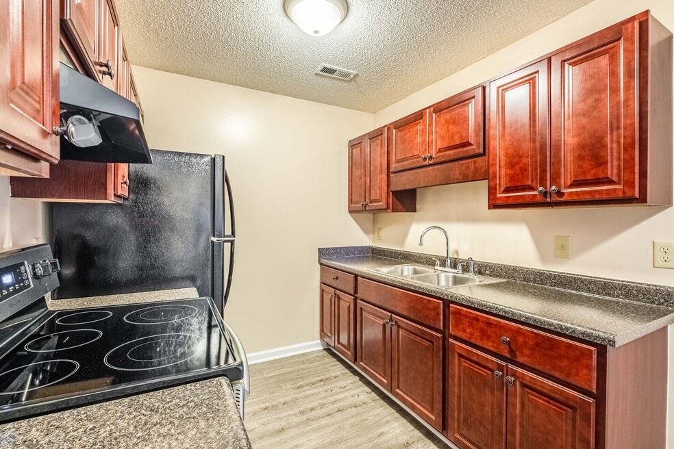 Juniper Pointe Apartments, Sanford, NC 27330 - photo 1