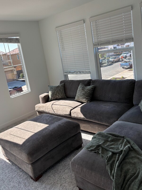 1069 Lost Creek Ranch Dr, Plumas Lake, CA 95961 - photo 2