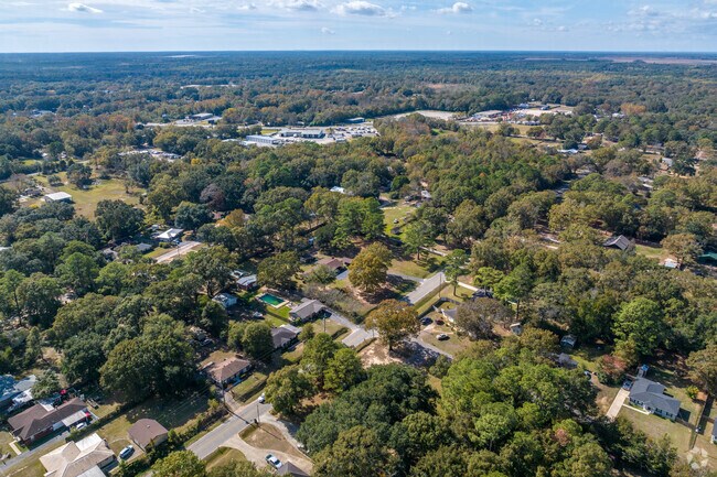 In Hillview, locals can expect sleepy streets shaded by large old oak trees and kind neighbors.