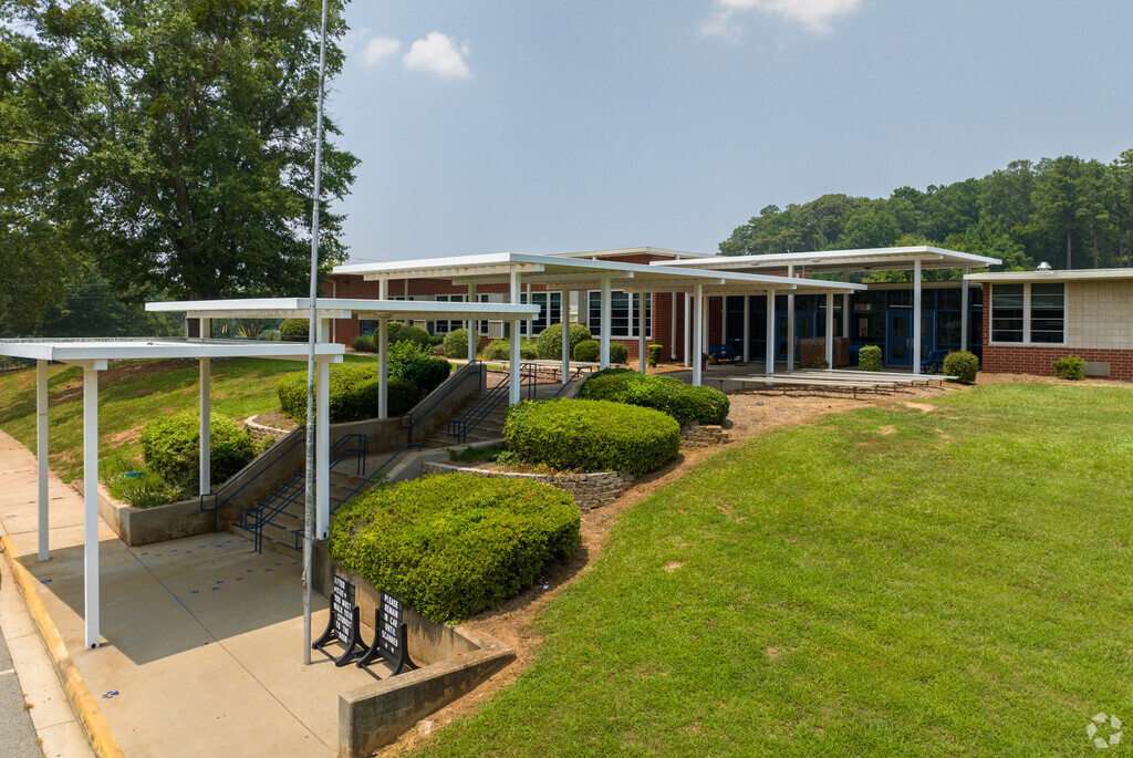 Crescent Road Elementary School has over 370 students in PK and K-5.