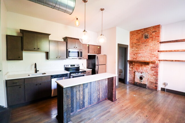 1533 Pleasant St, Cincinnati, OH 45202 - photo 4