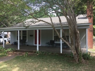 1404 N Rockwall St, Terrell, TX 75160